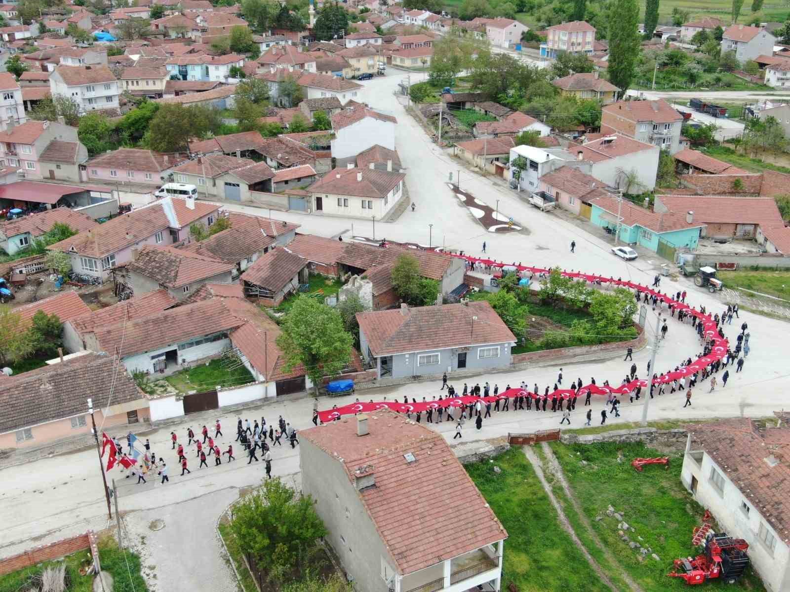 İnönü’de 107. Yıl Gençlik Yürüyüşü düzenlendi