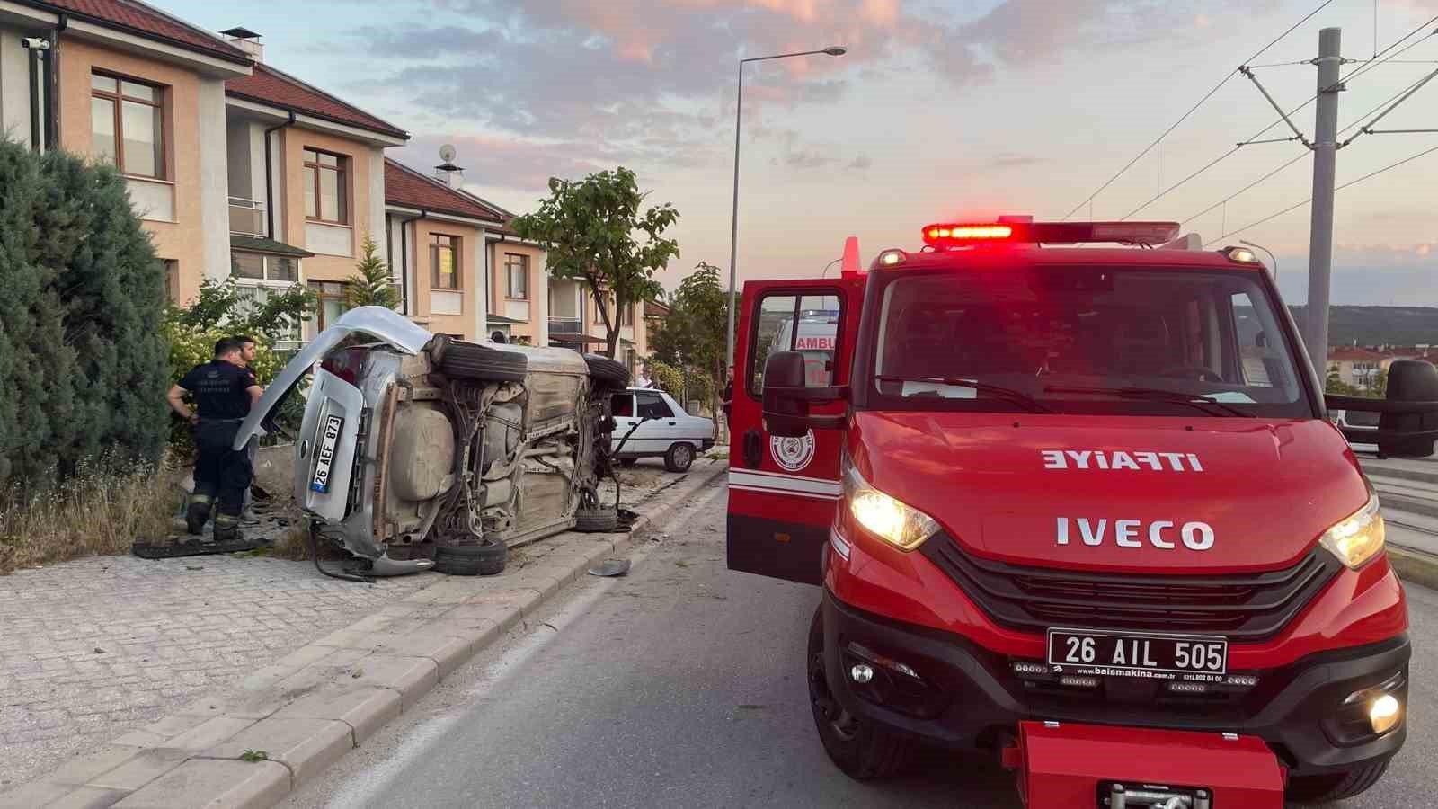 Kontrolünden çıkan aracın genç sürücüsü yaralandı