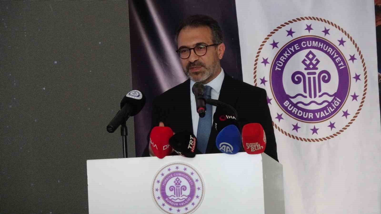 Salda G&ouml;l&uuml; kıyısında bilim ş&ouml;leni: &Ouml;ğrenciler ve bilim insanları bir araya geldi