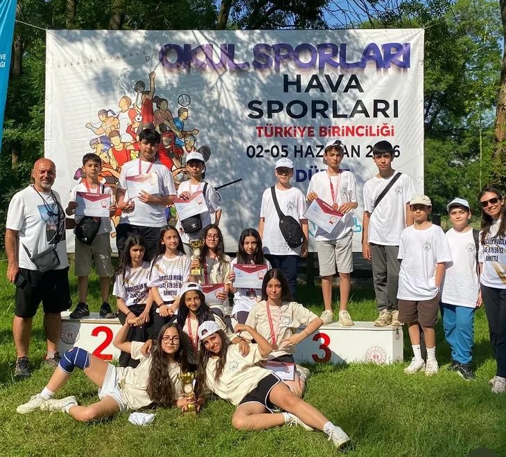 Hava sporlarında Manisa rüzgarı esti