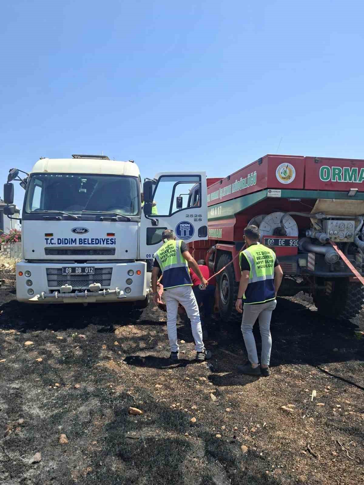 Didim Belediyesi&rsquo;nden arazi yangınına &rsquo;tanker&rsquo; desteği