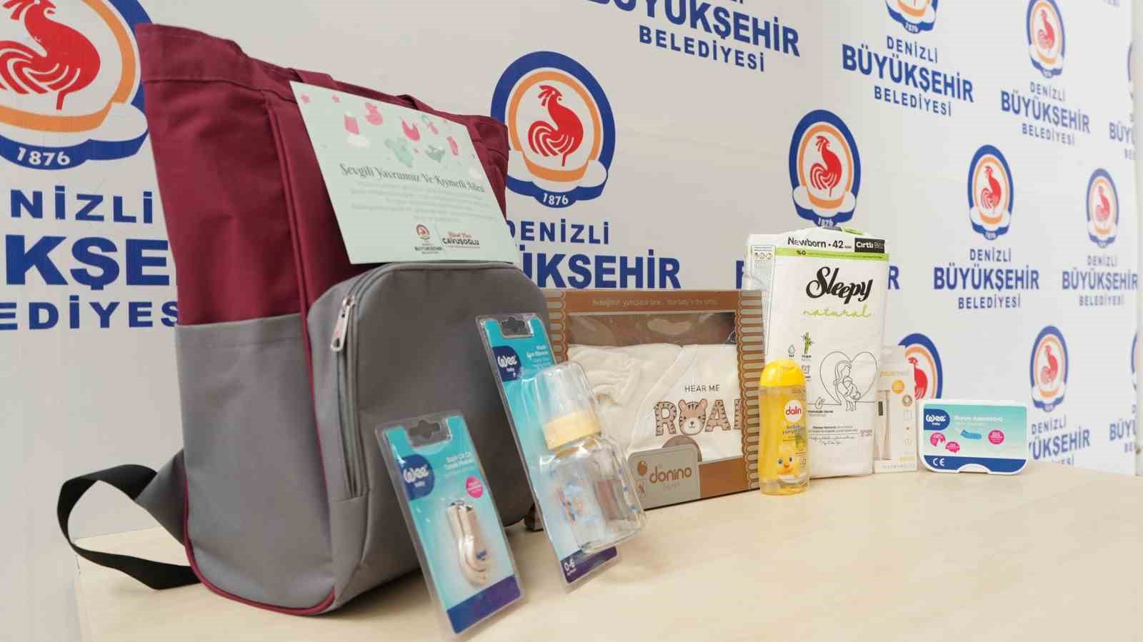 Denizli’de annelerin ilk hediyesi büyükşehirden