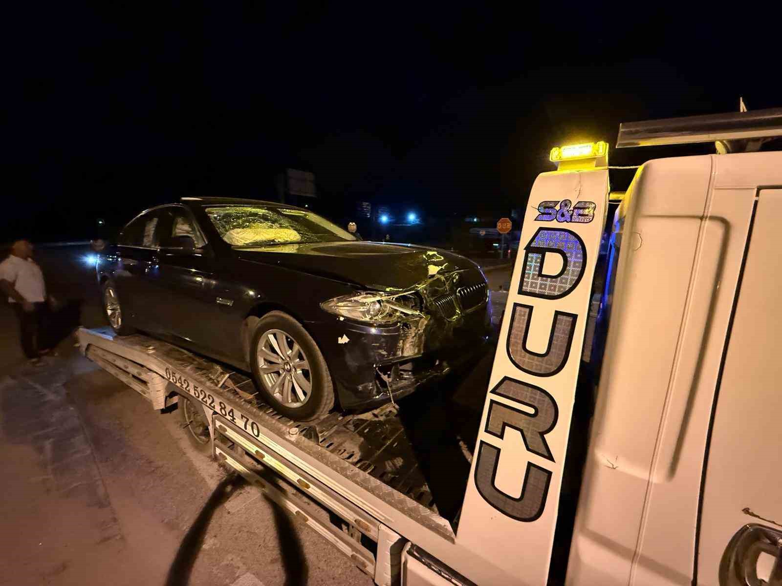 Isparta’da kavşakta iki otomobil çarpıştı: 4 yaralı