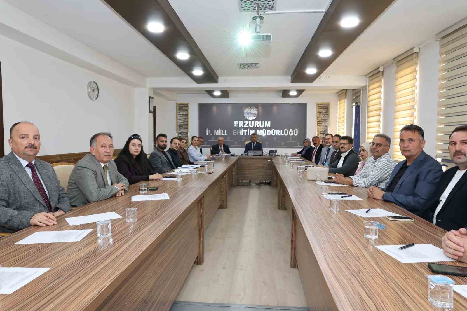 Okullarda güvenli iklim ve akran zorbalığıyla mücadele masaya yatırıldı