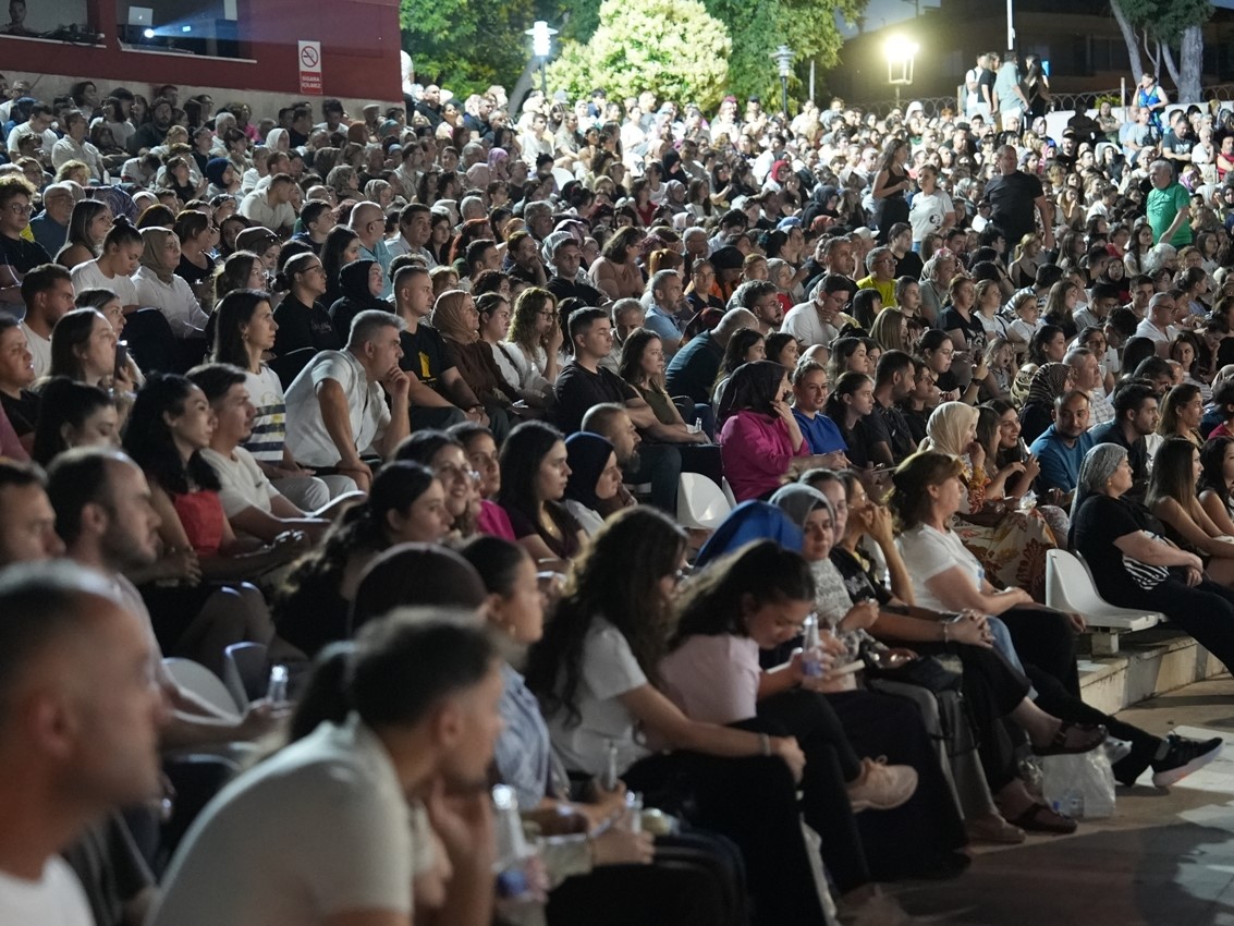 Denizli’de açık havada sineması keyfi başladı