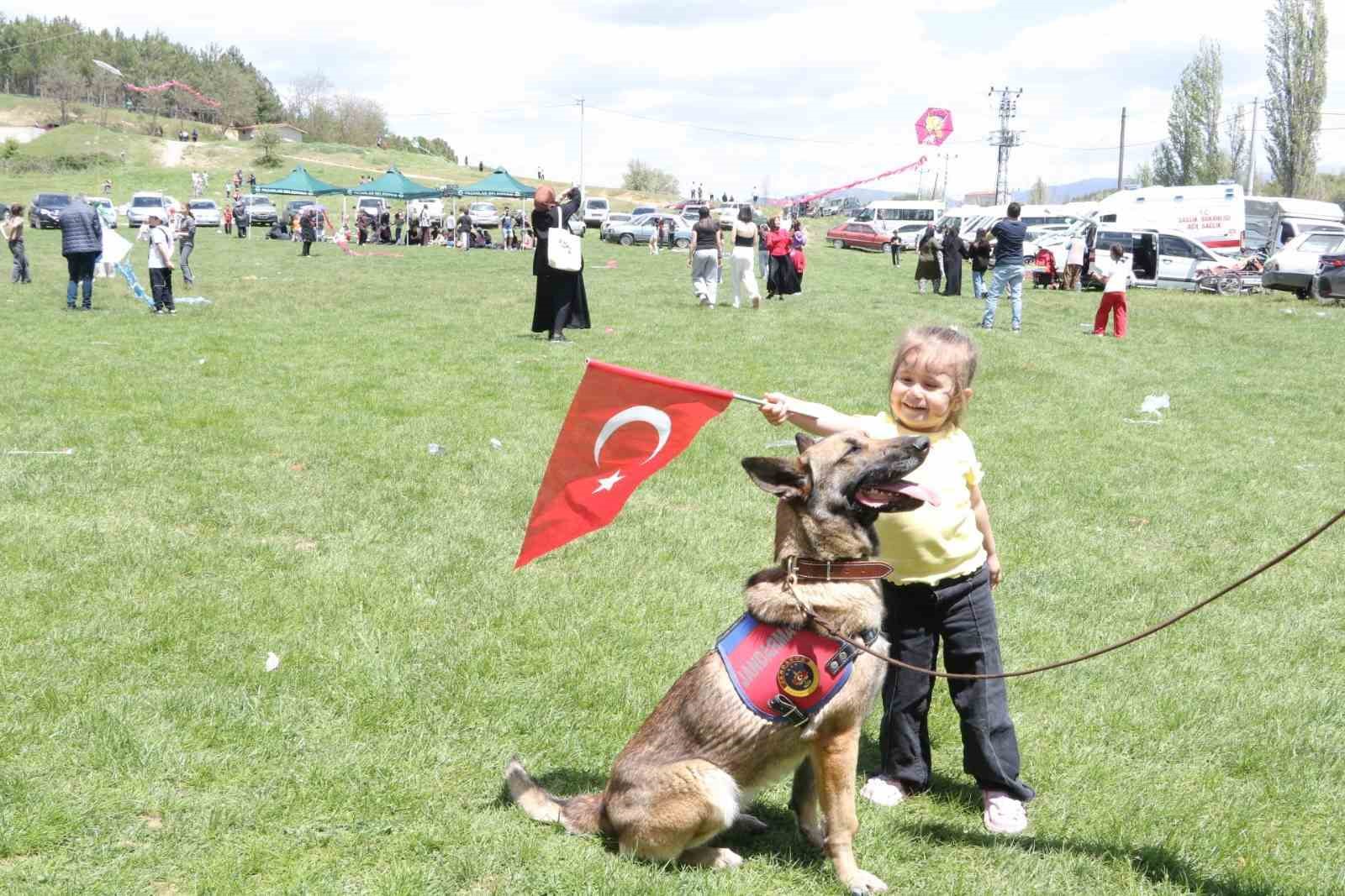Pazarlar&rsquo;da geleneksel u&ccedil;urtma şenliği