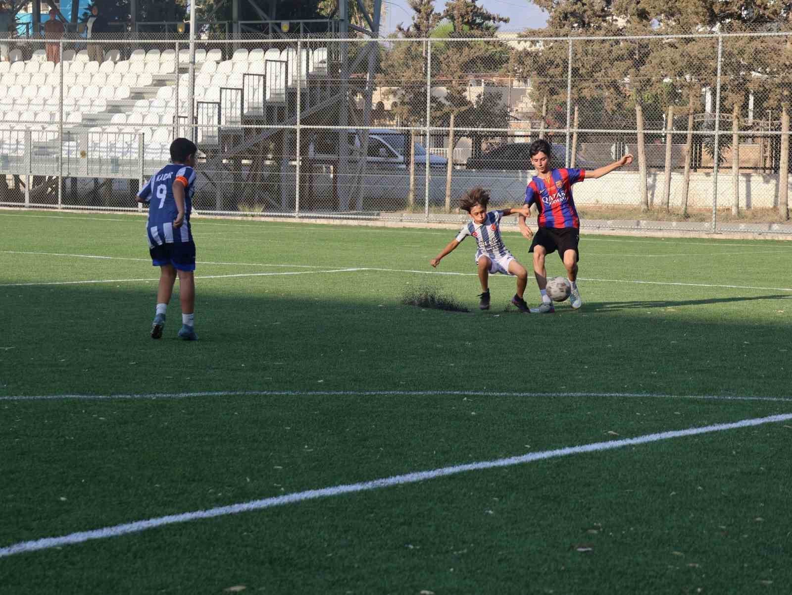 Arsuz&rsquo;da yaz kuran kursu &ouml;ğrencileri futbol turnuvasında buluştu