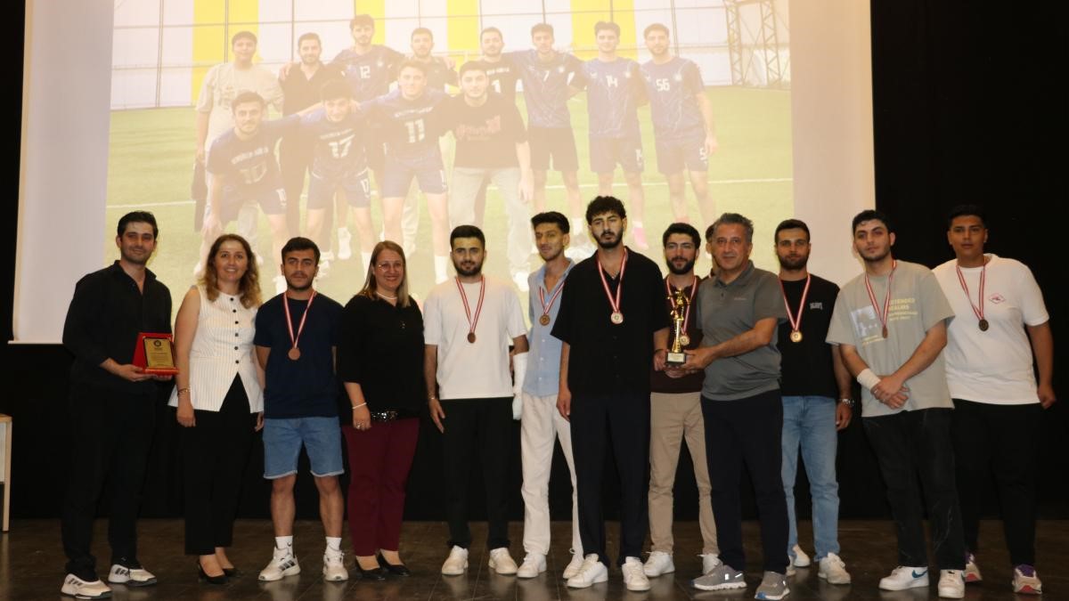 İnönü Üniversitesi’nde spor ödülleri sahiplerini buldu