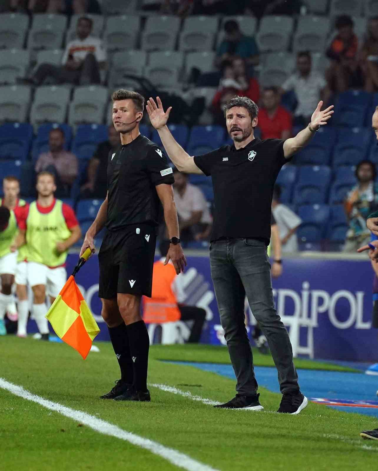 Mark van Bommel, Bel&ccedil;ika&rsquo;nın yeni teknik direkt&ouml;r&uuml; oldu