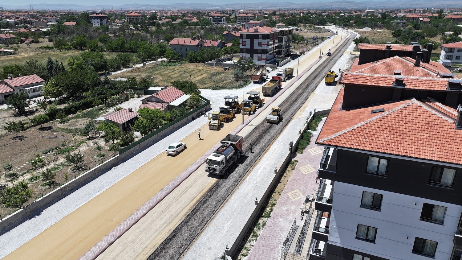 Karatay’da ulaşım ağı büyüyor
