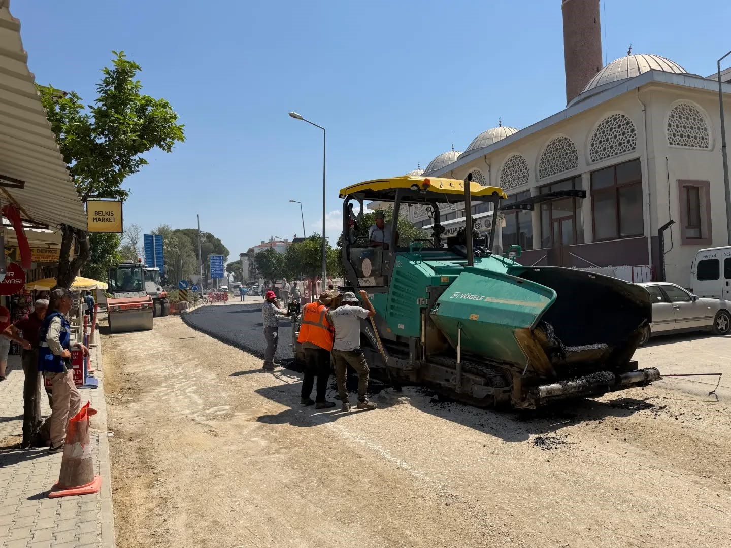 Yenipazar&rsquo;da 2. etap asfalt &ccedil;alışmaları başladı