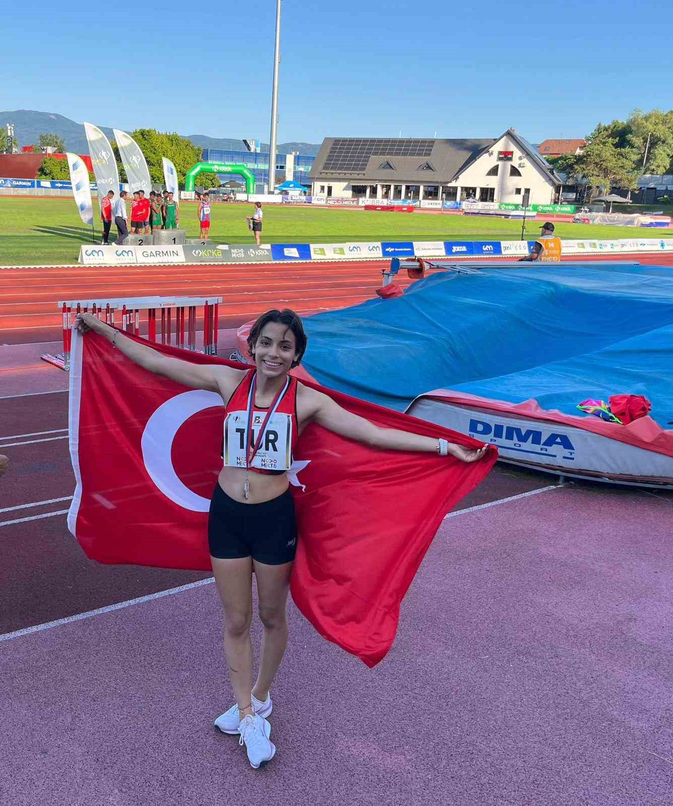 Aydınlı milli atlet Bayar, Balkan ikincisi oldu