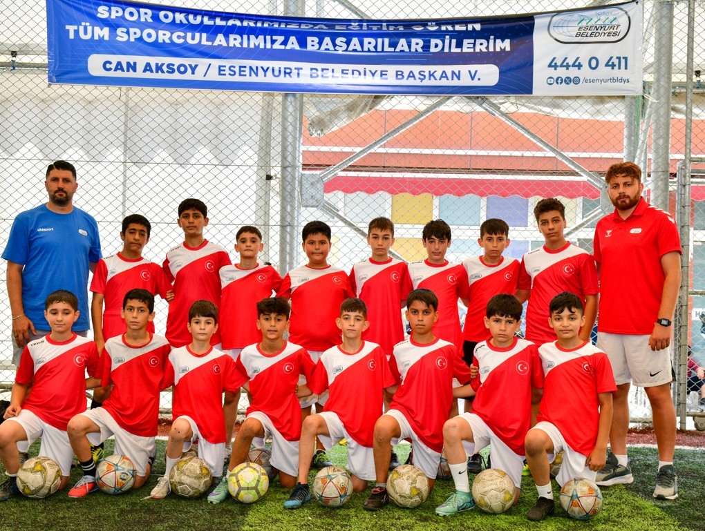Esenyurt Belediyesi Yaz Spor Okullarında &ccedil;ocuklar yeteneklerini keşfediyor