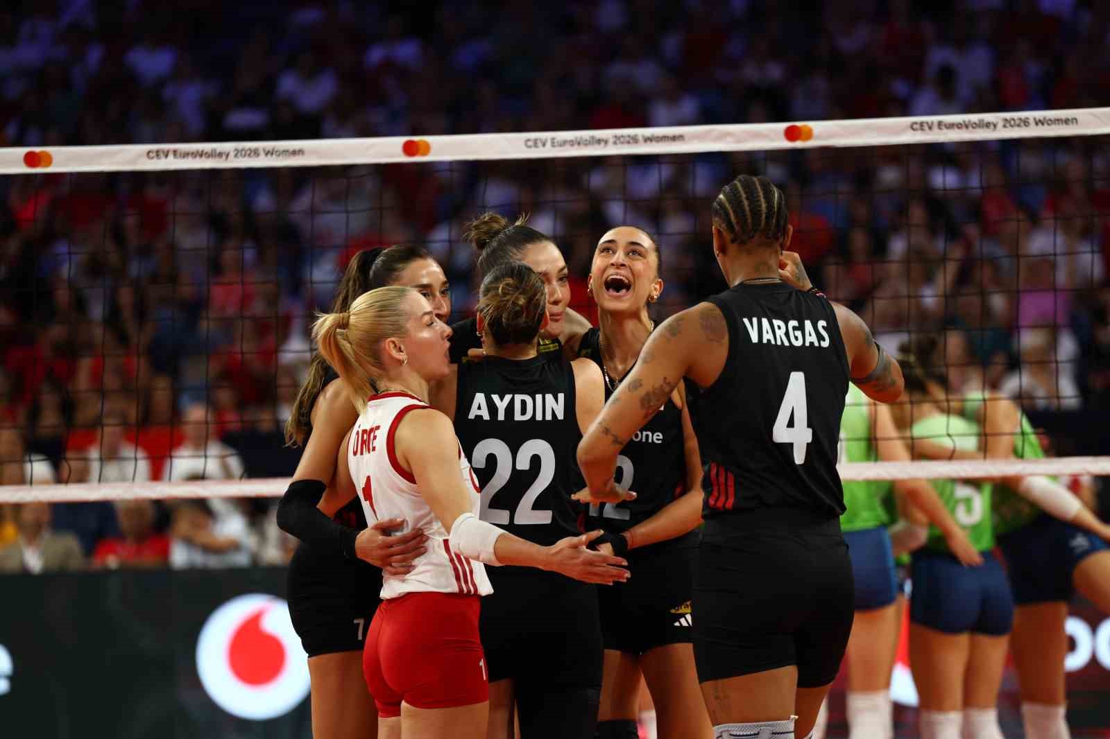 Milliler, CEV Avrupa Şampiyonası&rsquo;nda 2&rsquo;de 2 yaptı