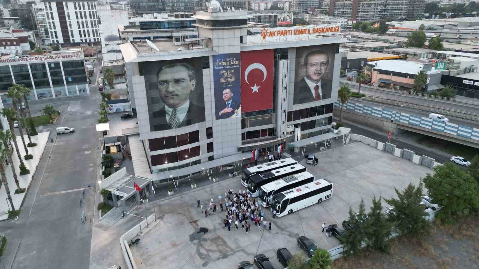 AK Parti İzmir’den 25’inci yıl buluşmasına 5 bin kişilik çıkarma