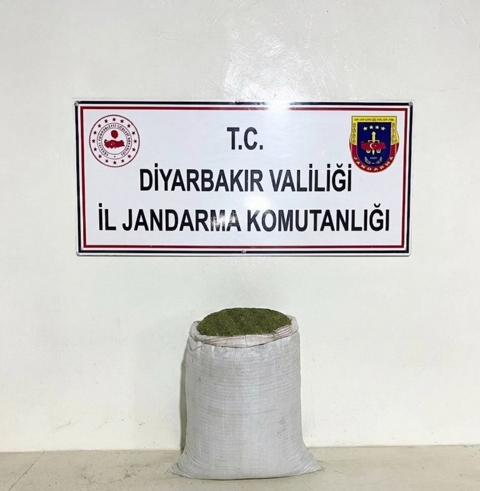 Diyarbakır&rsquo;da 21 kilo uyuşturucu ele ge&ccedil;irildi