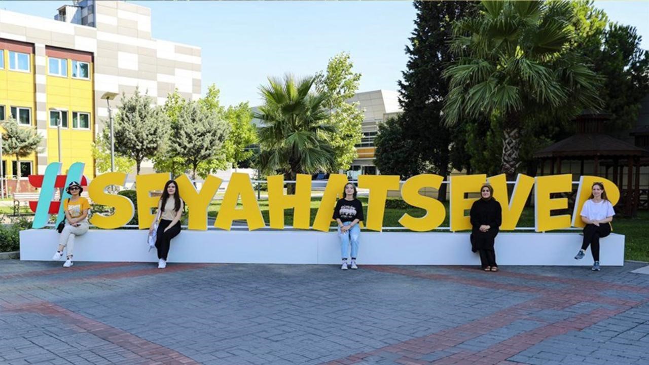 Son dört yılda 628 bin genç yurtlarda ücretsiz konakladı
