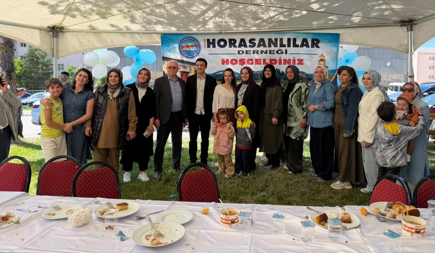 "Bahçe bizden, bohça sizden" diyerek buluştular
