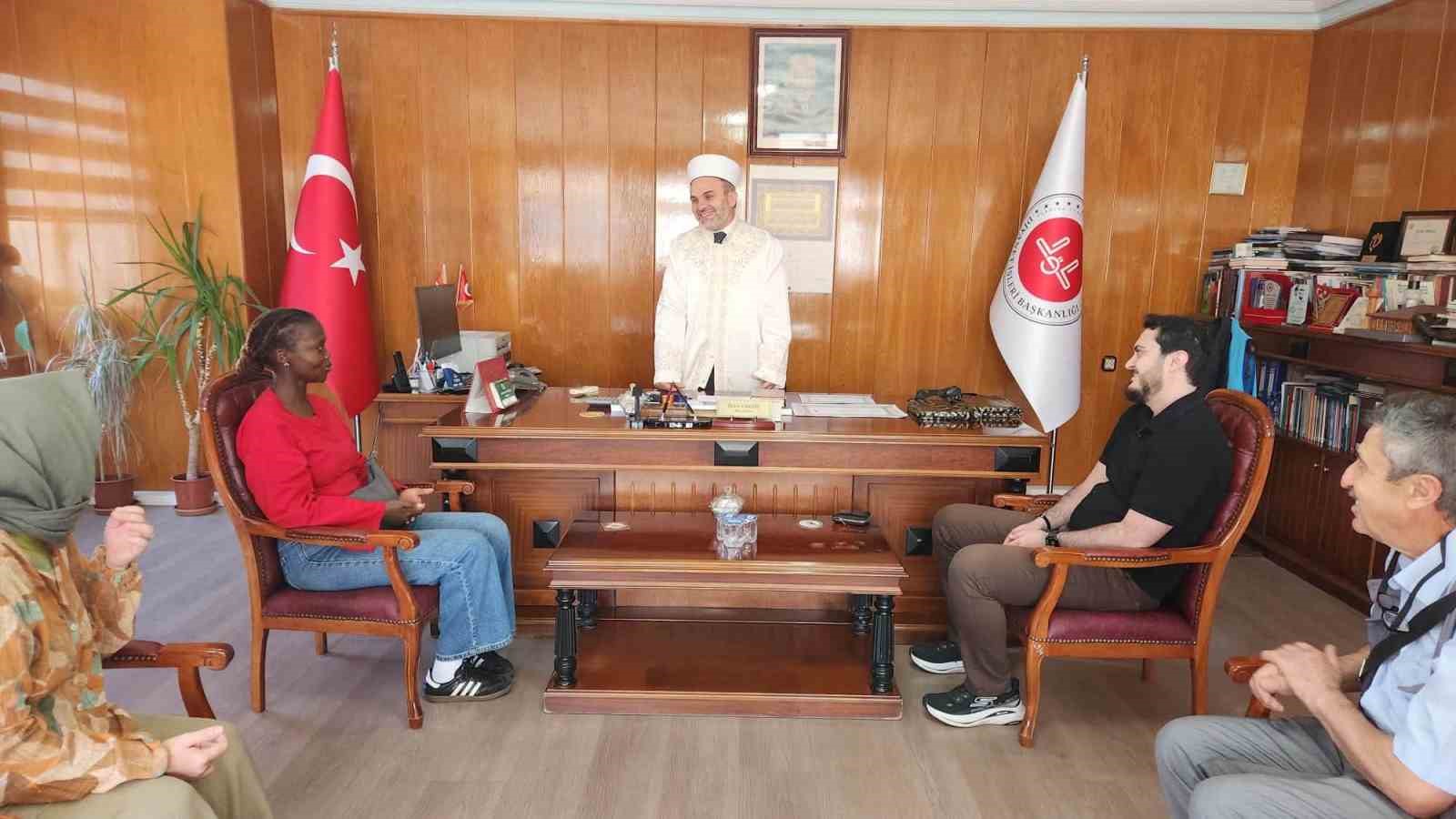 Samsun’a gelin olan Kenyalı ‘Kosgei’ Müslüman oldu, ’Sıla’ ismini aldı