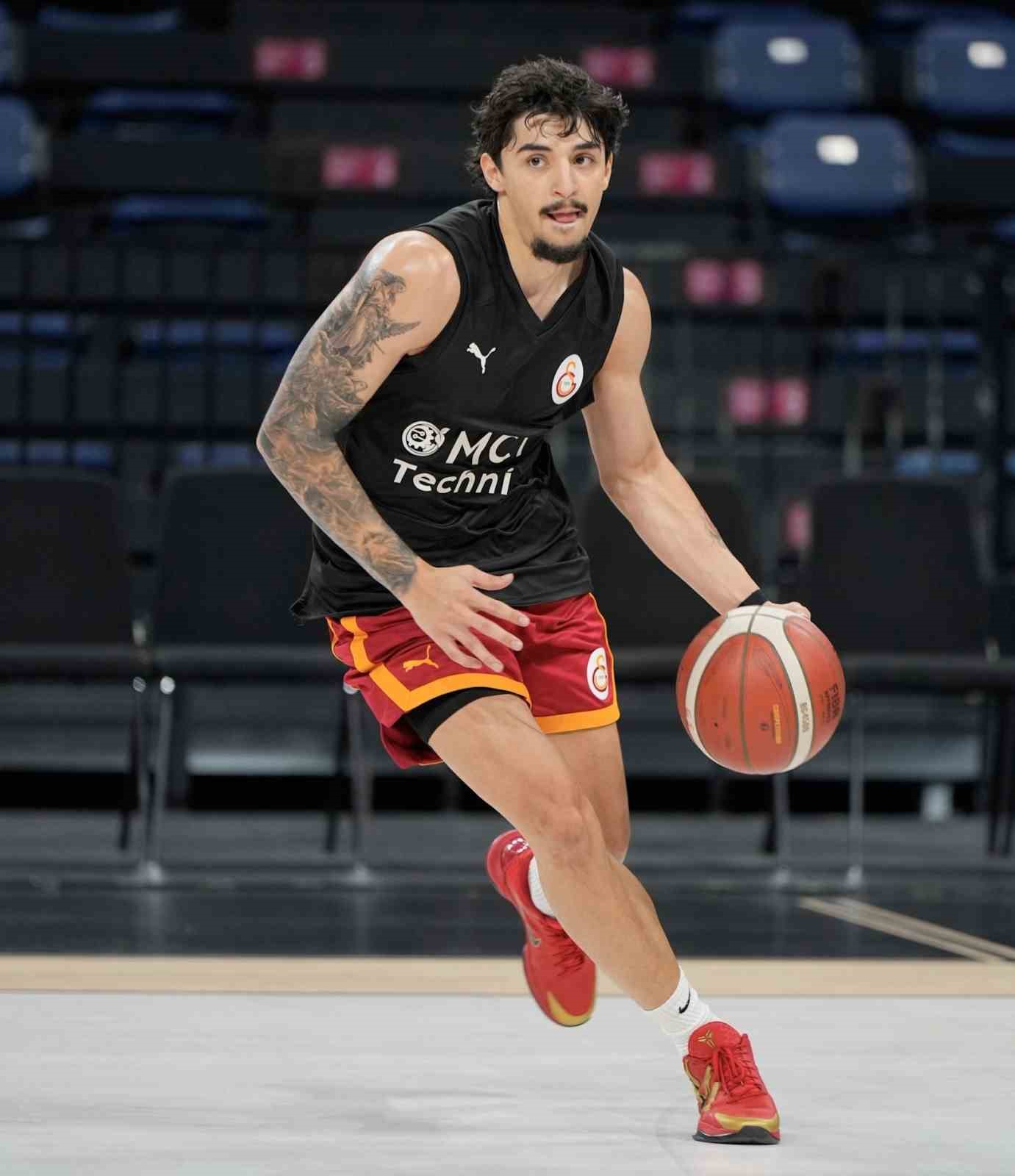 Zekeriya Yiğit Tekin: "Basketbol Şampiyonlar Ligi’nde finale kadar gidip şampiyon olmak istiyoruz"