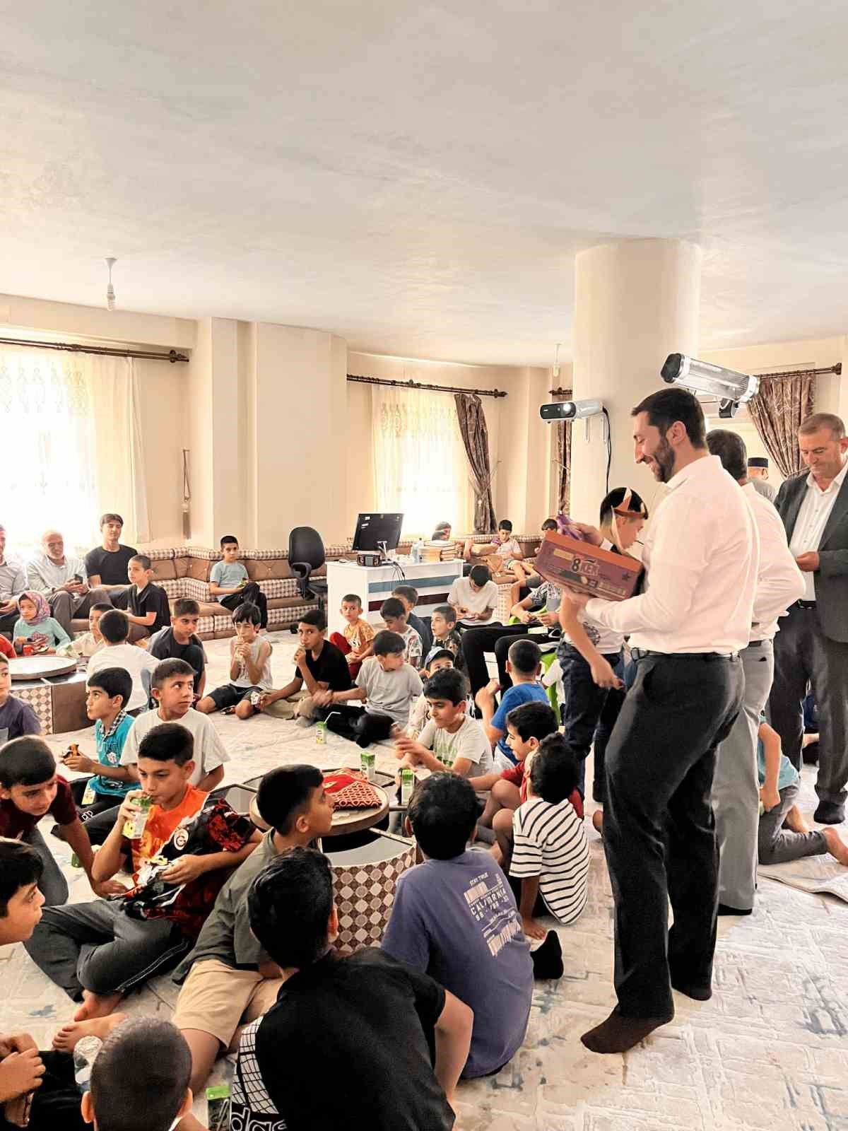 Dicle’de Kur’an kursu öğrencileri gençlik merkezinde bir araya geldi