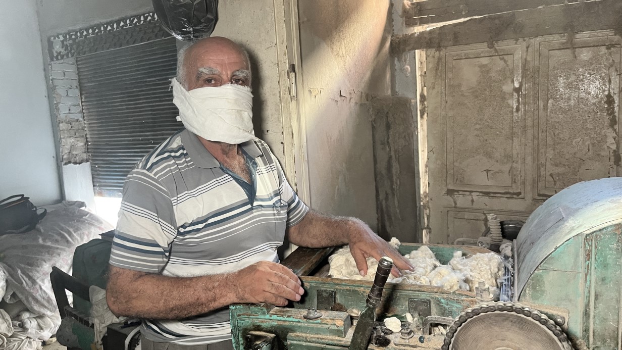 52 yıldır el emeğiyle üretiyor, mesleğin yok olmamasına karşı direniyor
