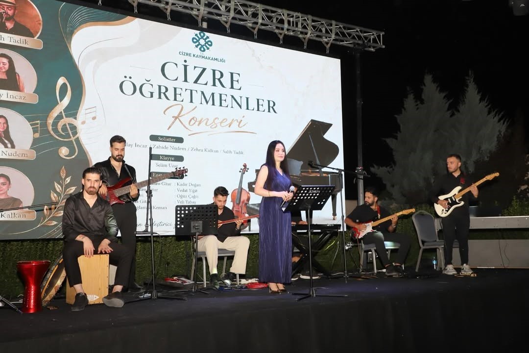 Cizre’de öğretmen ve öğrencilerden konser