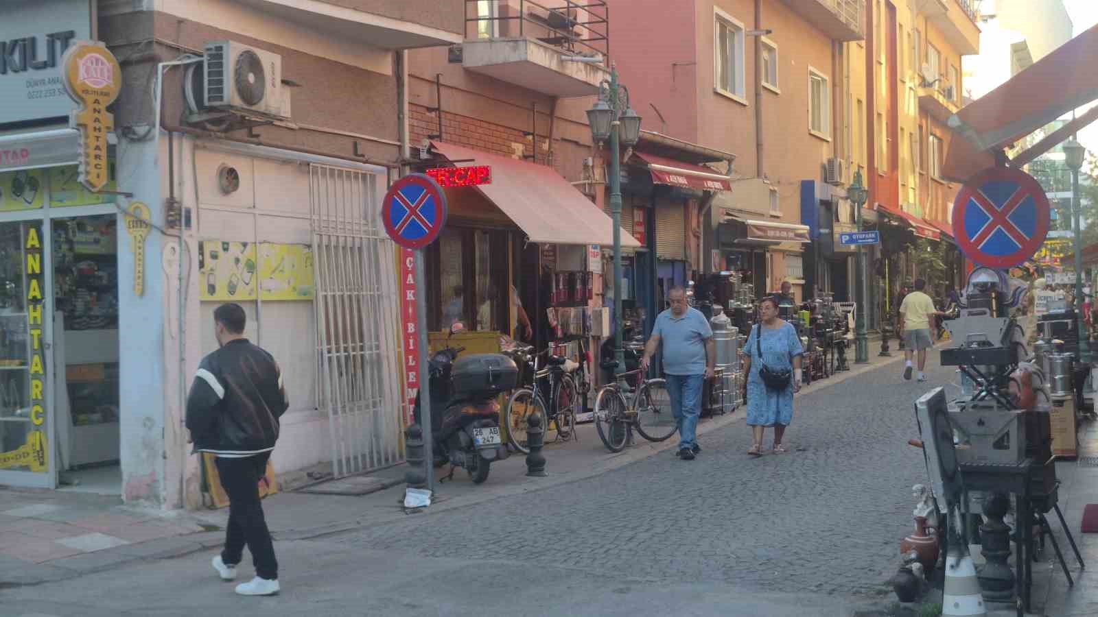 Dengesini kaybederek bodrum kata düşen yaşlı adam yaralandı