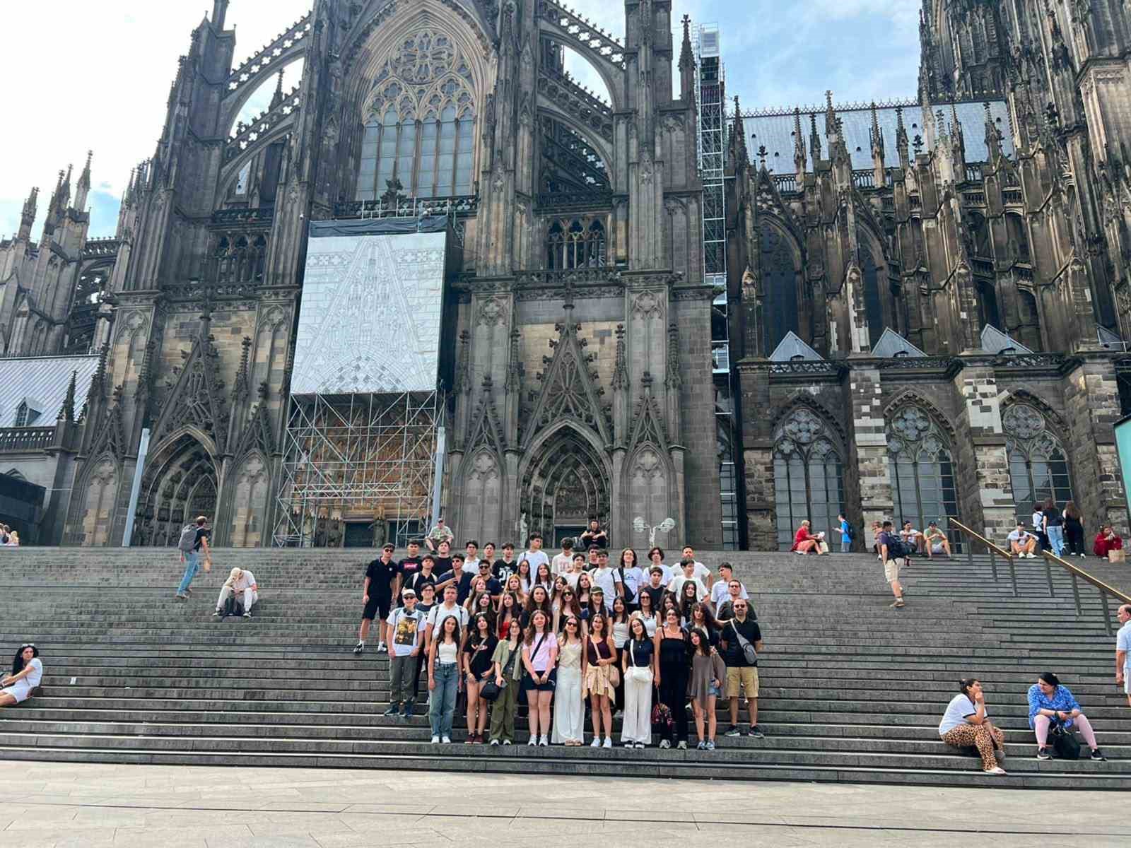 Menteşe Anadolu Lisesinden, Uluslararası Bilim ve Kültür yolculuğu