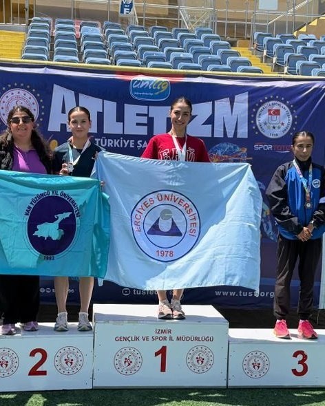 Erciyes &Uuml;niversitesi atletlerinden 4 madalya
