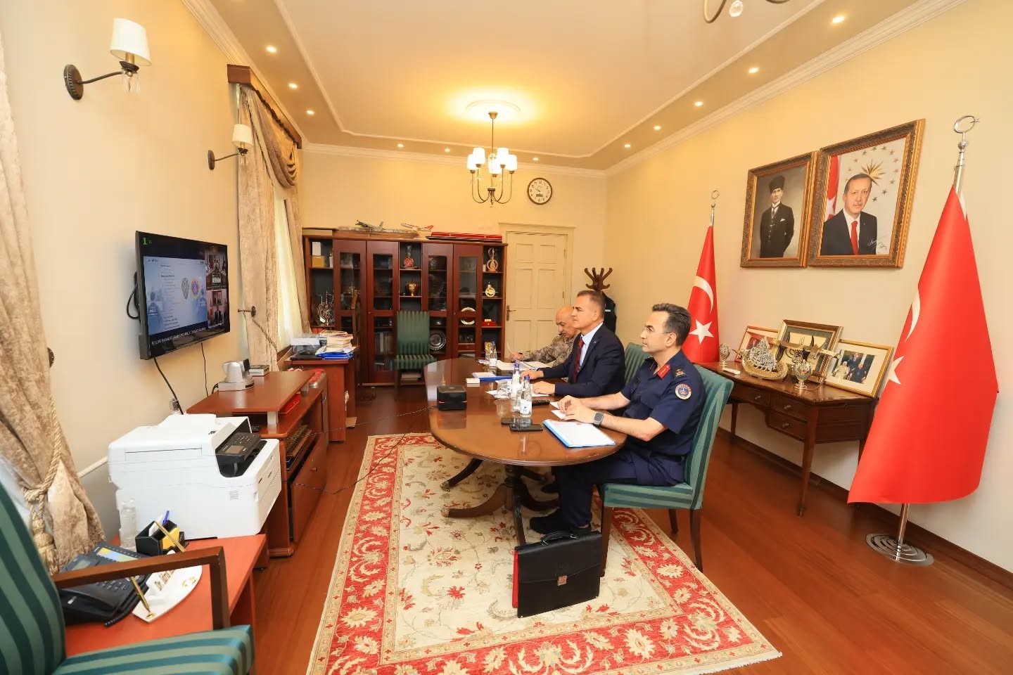 Muğla Valisi Akbıyık, İ&ccedil;işleri Bakanlığı toplantısına katıldı