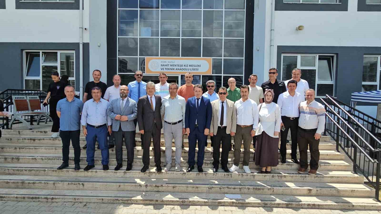 Kız mesleklilerin projeleri g&ouml;r&uuml;c&uuml;ye &ccedil;ıktı