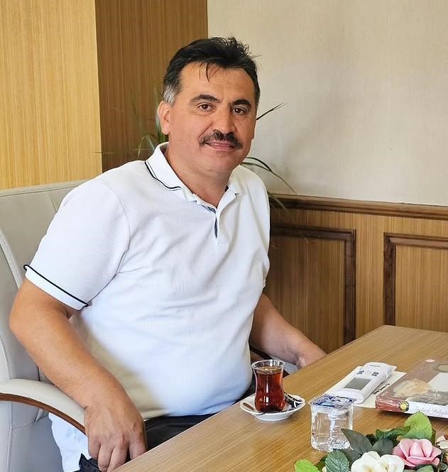 Muhtar evinin garajında ölü bulundu