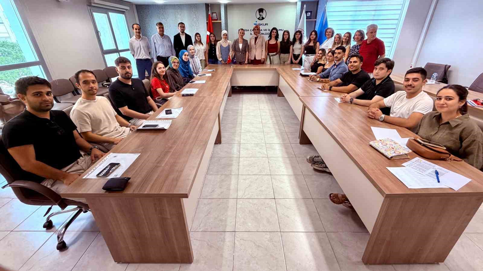 Manisa&rsquo;da 20 kişiye eczacılık sekt&ouml;r&uuml;nde iş kapısı a&ccedil;ılıyor
