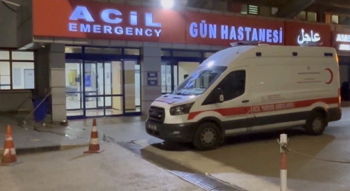 Gaziantep’te kavşakta mendil satarken bıçaklanan şahıs hayatını kaybetti