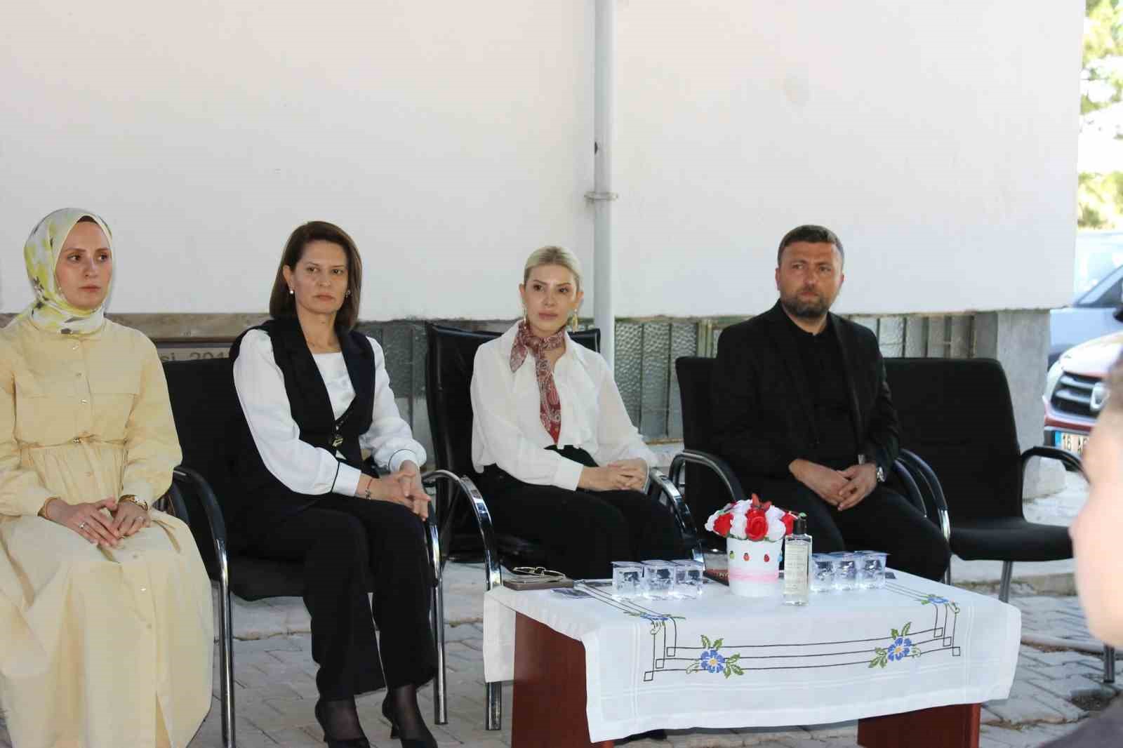 Altıntaş&rsquo;ta kitap s&ouml;yleşisi