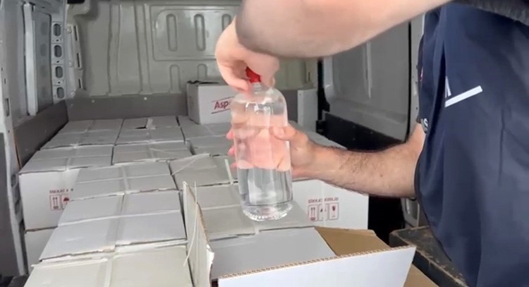 Samsun’da 1 ton 160 litre kaçak etil alkol ele geçirildi