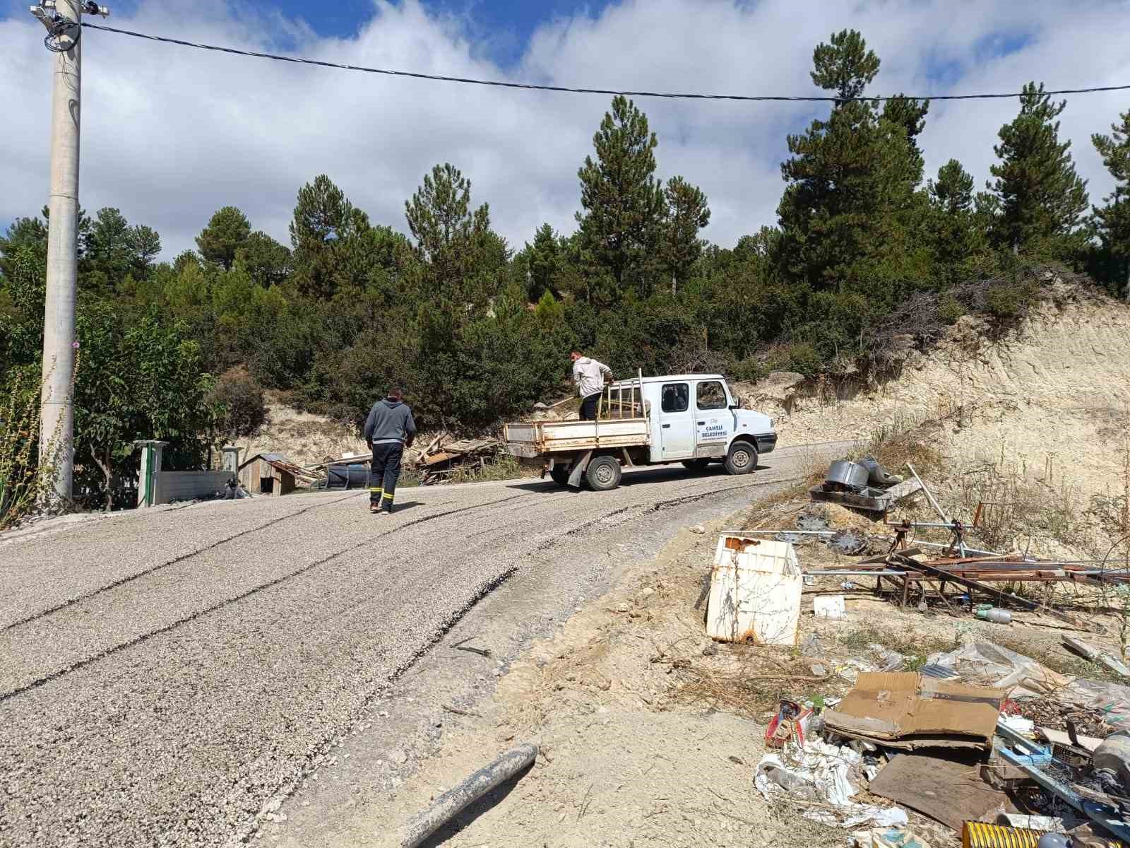 Çameli’de Yeni Mahalle’nin yolları asfaltlanıyor