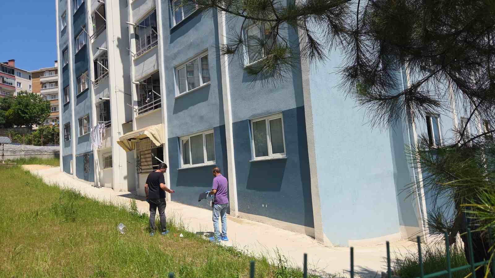 Samsun’da 11 katlı apartmanın 1’nci katından düşen adam yaralandı