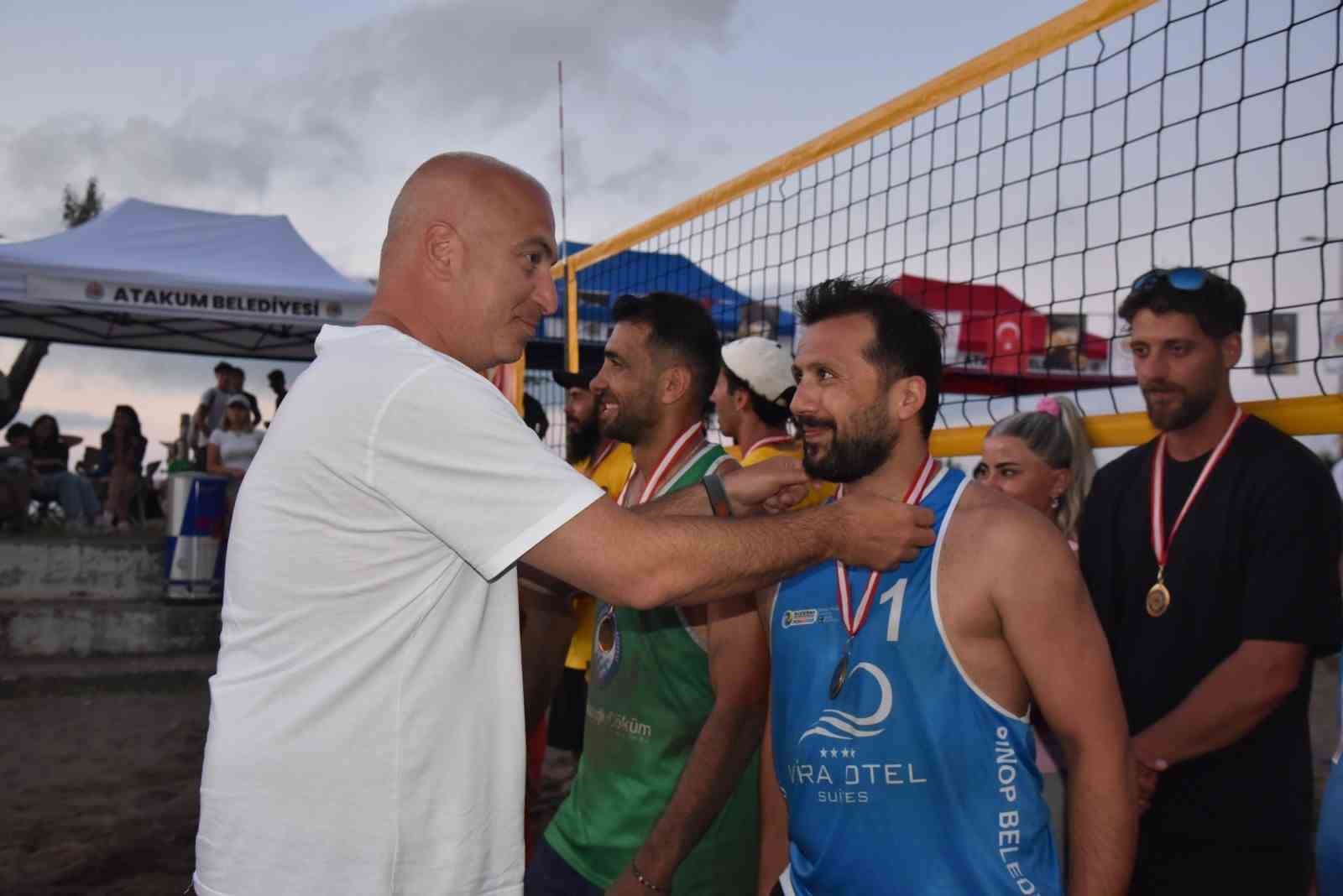 Atakum&rsquo;da plaj voleybolu heyecanı yaşandı