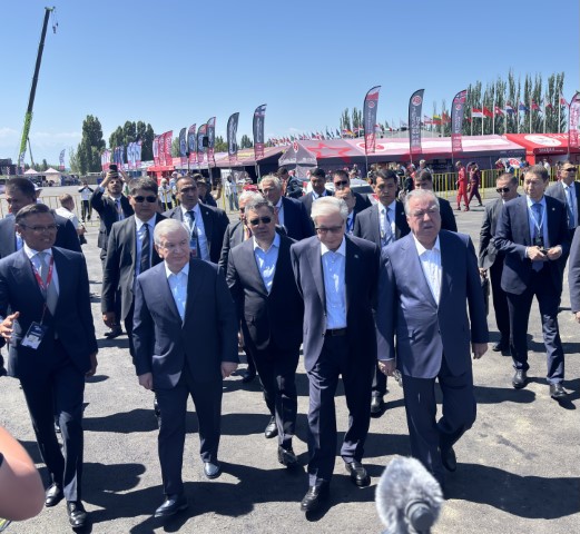 Orta Asya liderleri, Issık Göl