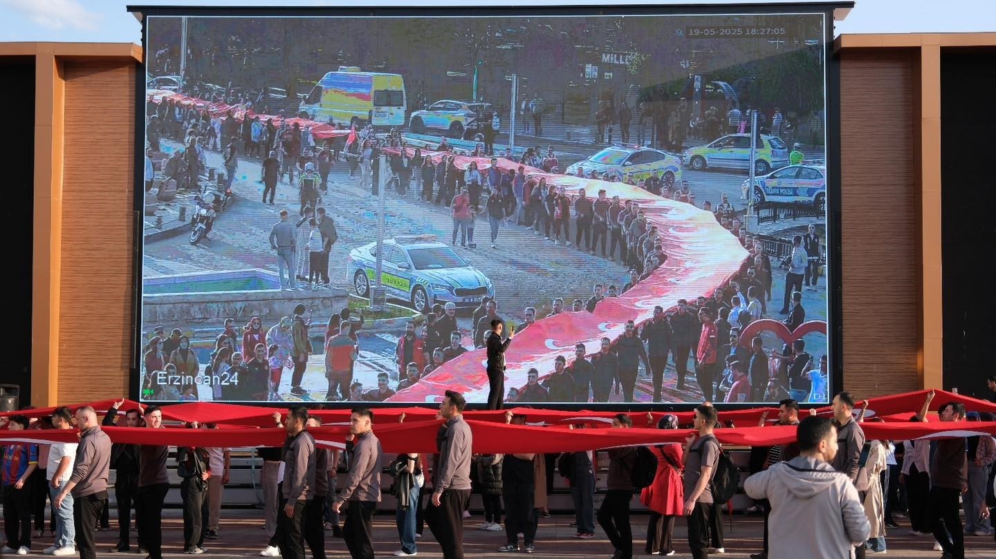 Vali Aydoğdu&rsquo;dan gen&ccedil;lere umut dolu mesaj