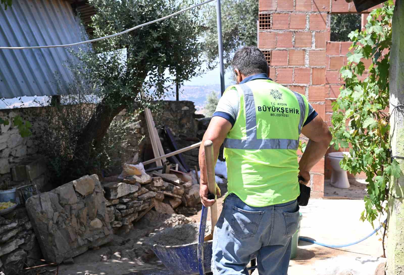 Ümmü teyzenin yardımına Aydın Büyükşehir koştu