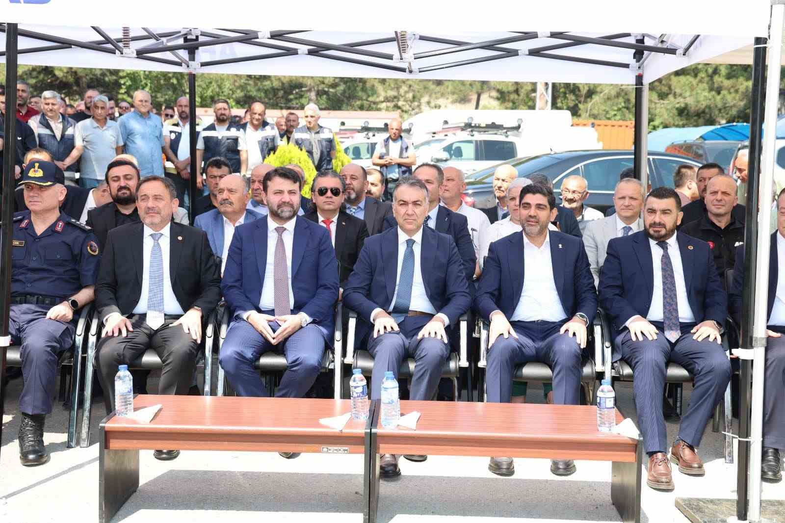 Karab&uuml;k İl &Ouml;zel İdaresine 13 yeni ara&ccedil; ve iş makinesi kazandırıldı