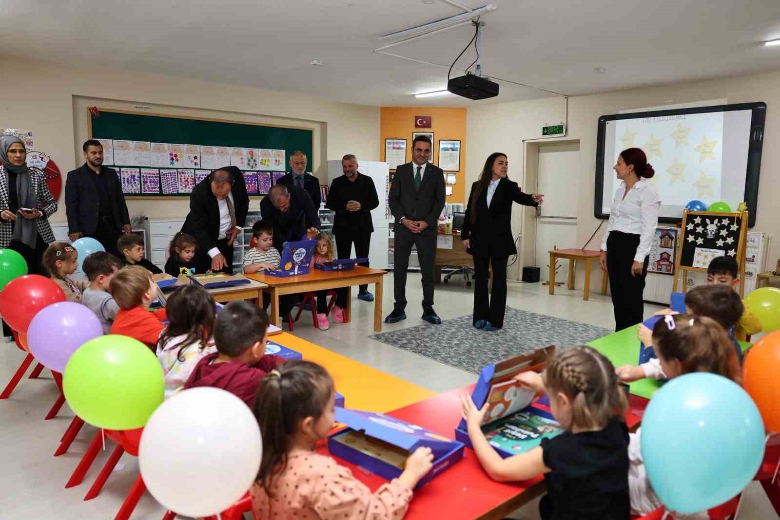 Başiskele&rsquo;de anaokulu &ouml;ğrencilerine eğitim seti