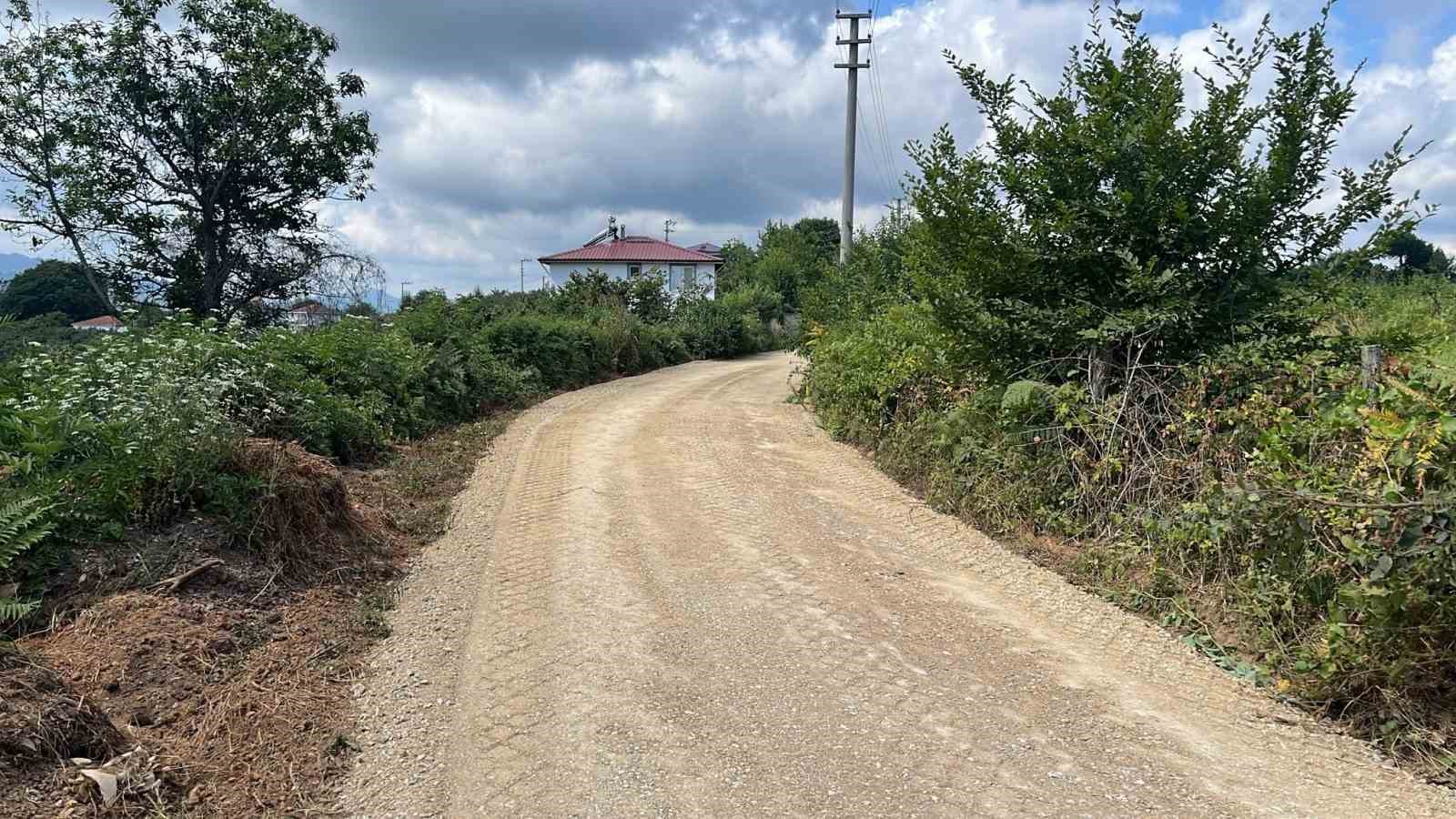 D&uuml;zce&rsquo;de k&ouml;ylerde alt yapı &ccedil;alışmaları s&uuml;r&uuml;yor