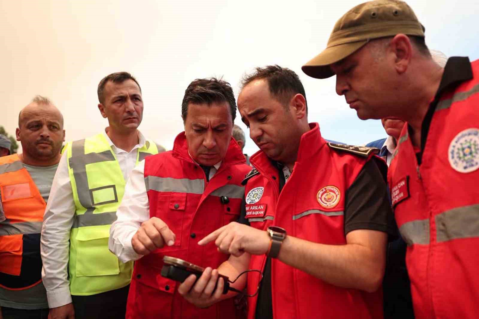 Seydikemer’de yangın sonrası Muğla Büyükşehir ekiplerinden seferberlik