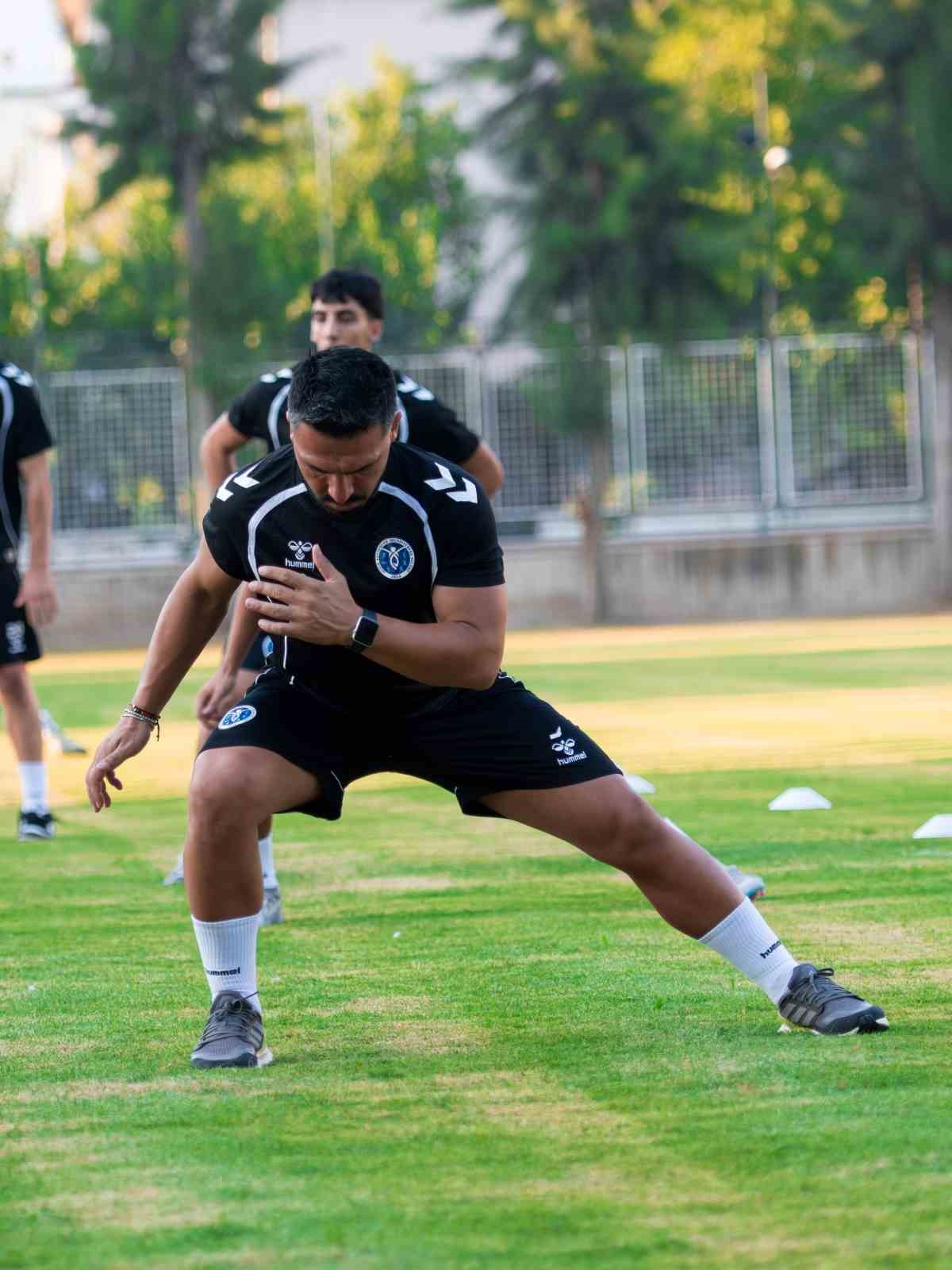 Aydın B&uuml;y&uuml;kşehir Belediyespor, ilk antrenmanını ger&ccedil;ekleştirdi