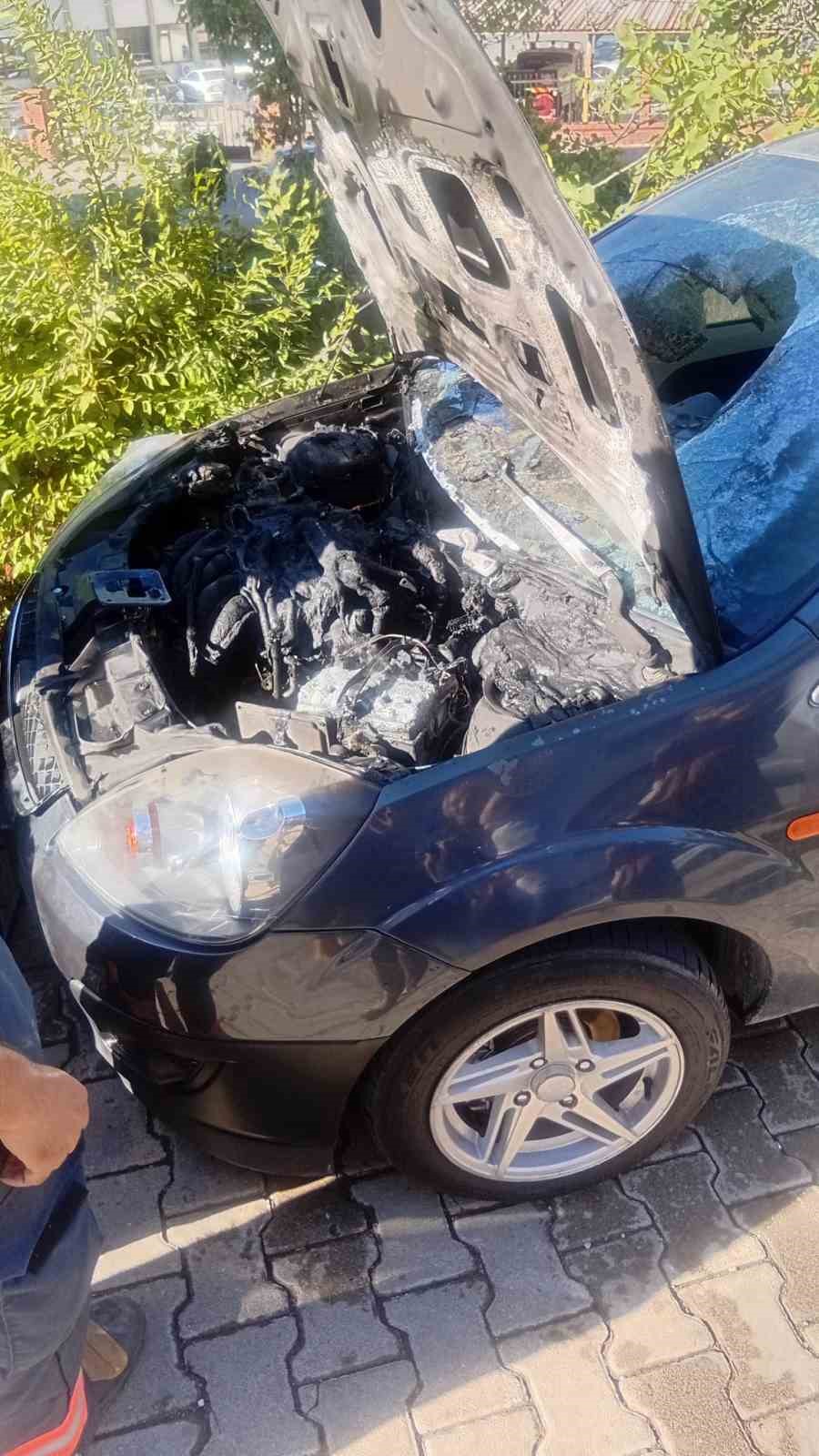 Park halindeki araçta kullanılmaz hale geldi