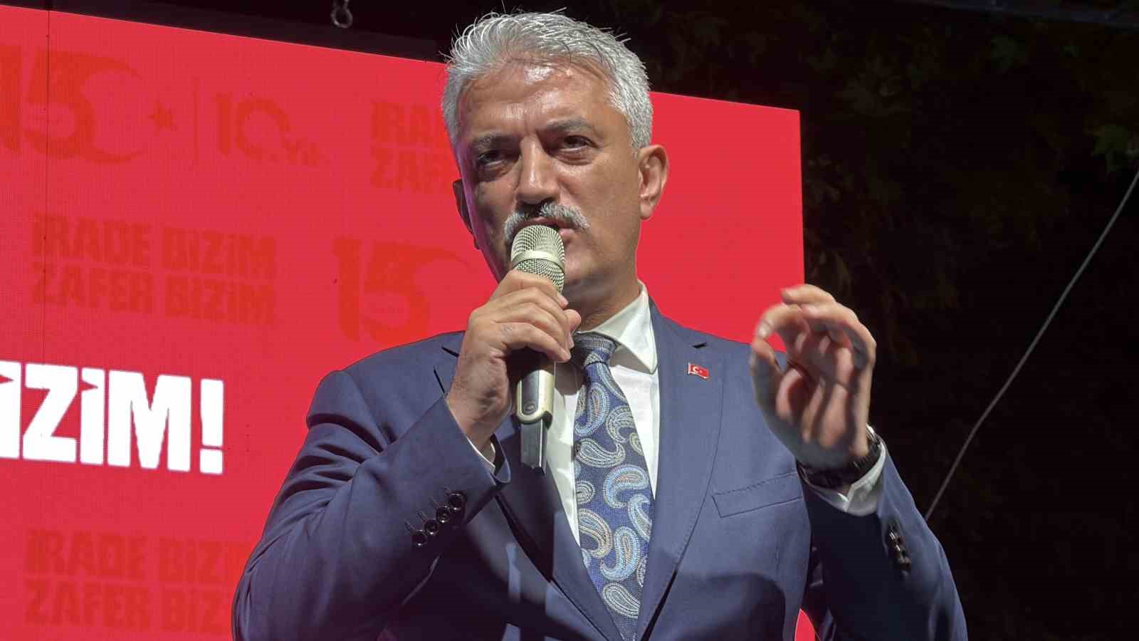 Düzce’de binler, 15 Temmuz’un 10. yılında meydanları doldurdu